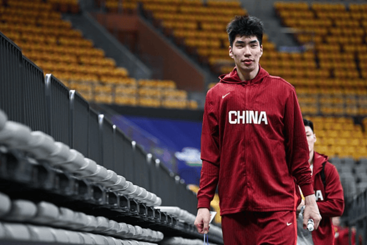 开云-今夜体能课后，毕尔巴鄂竞技再遭质疑备战CBA常规赛，球迷炸锅，心理建设被强调的简单介绍